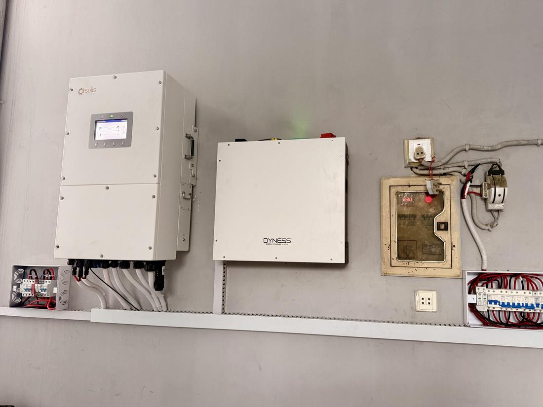 Solis hybrid inverter and Dyness battery at Mingora